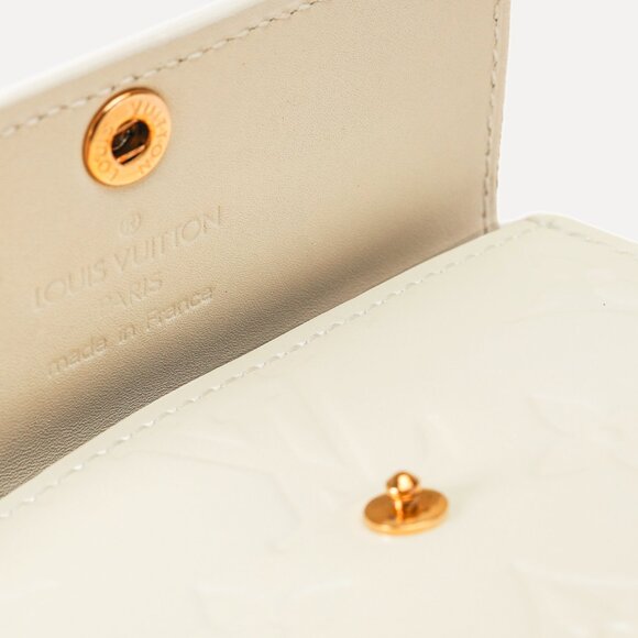 Louis Vuitton Ludlow Perle Monogram Vernis Compact Wallet - Picture 7 of 9